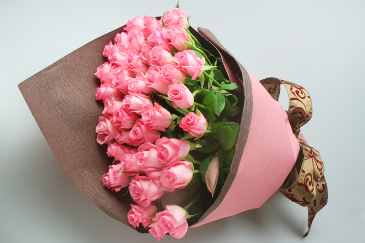 ピンクバラ50本花束 誕生日プレゼントのバラ花束はgift De お花屋さん