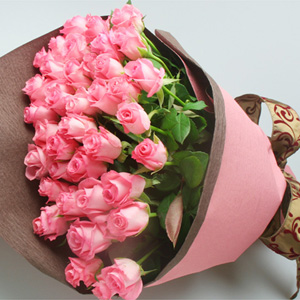 ピンクバラ50本花束